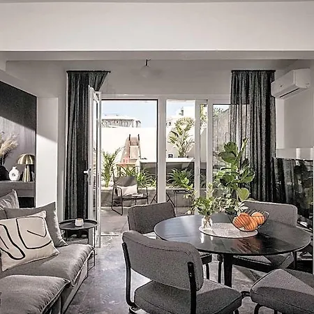 Icos Apartment