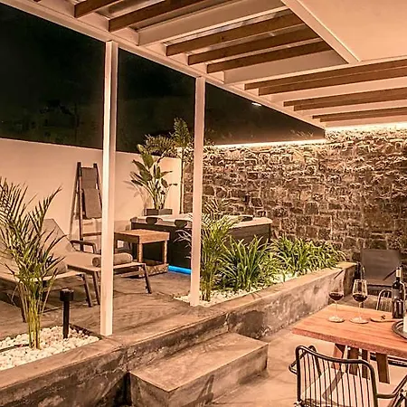 Icos Hersonissos (Crete)
